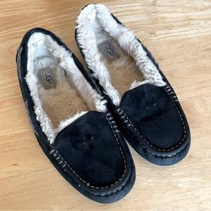 UGG Australia Leather Slippers - Size 8.5 W - Black